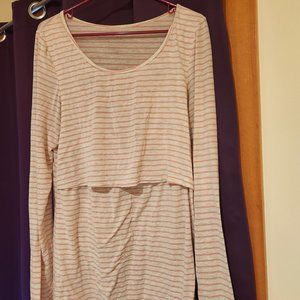 Long Sleeve Latched Mama Shirt